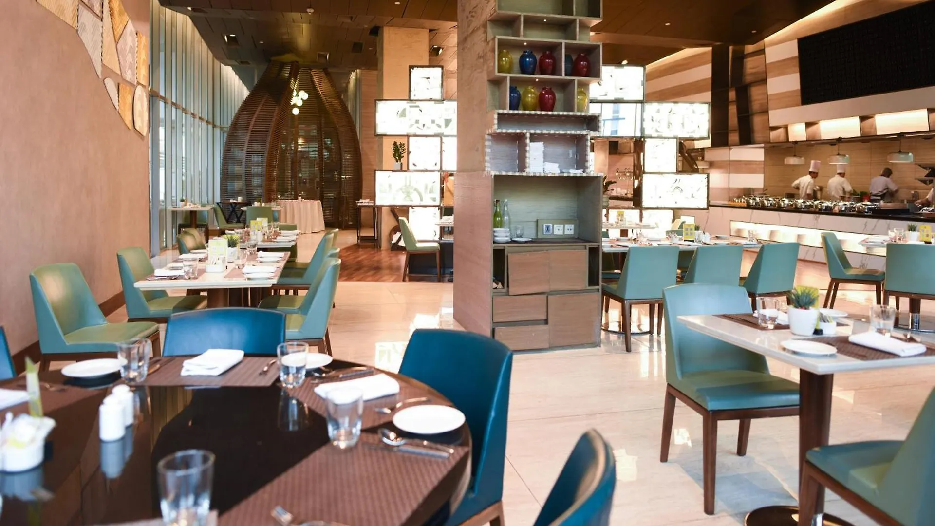 ***** Hotel Holiday Inn New Delhi Aerocity By Ihg India