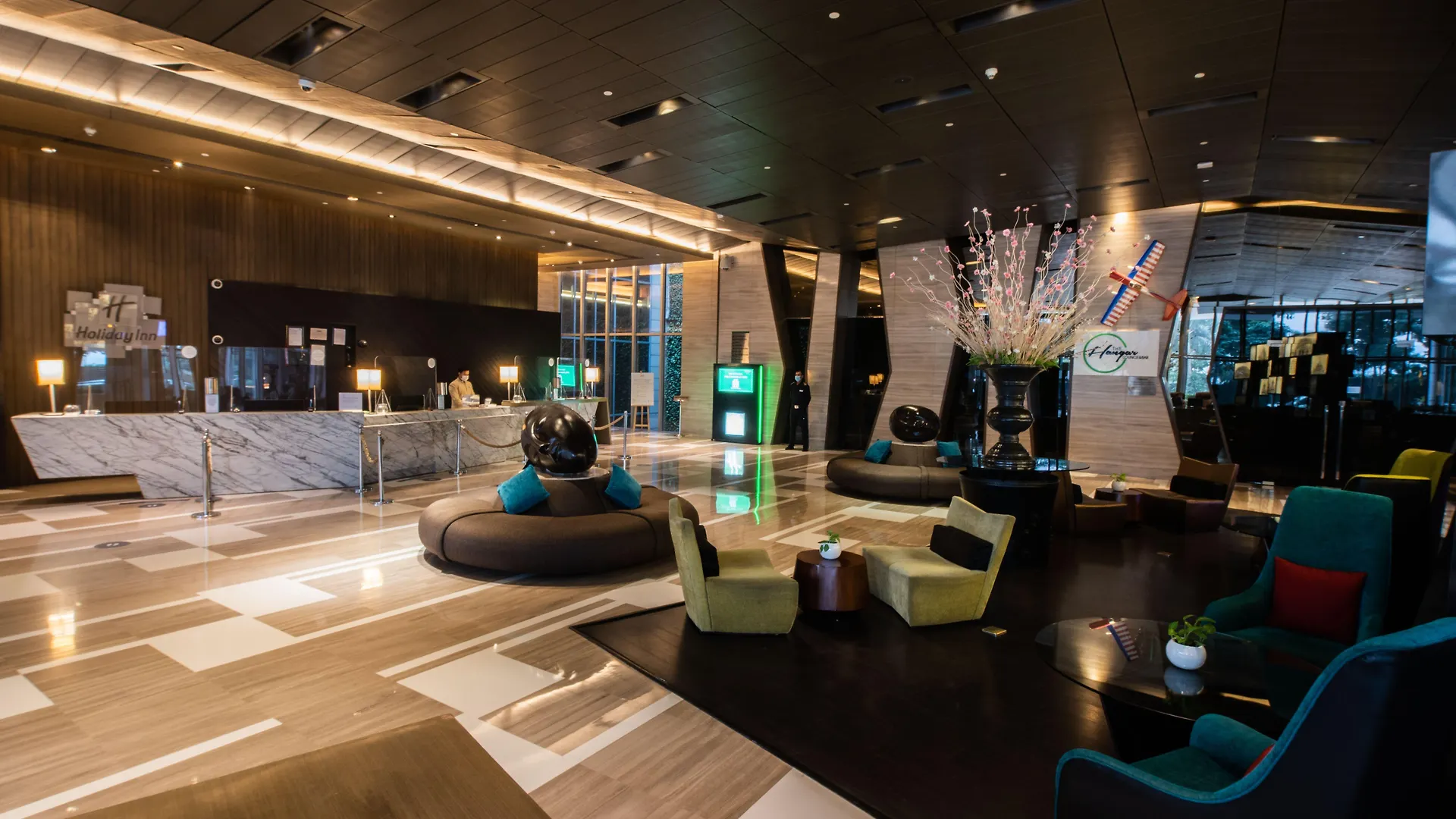 Holiday Inn New Delhi Aerocity By Ihg 5*,  Indien